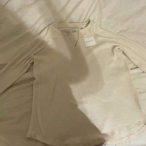 Long sleeve shirt from American Eagle in size medium